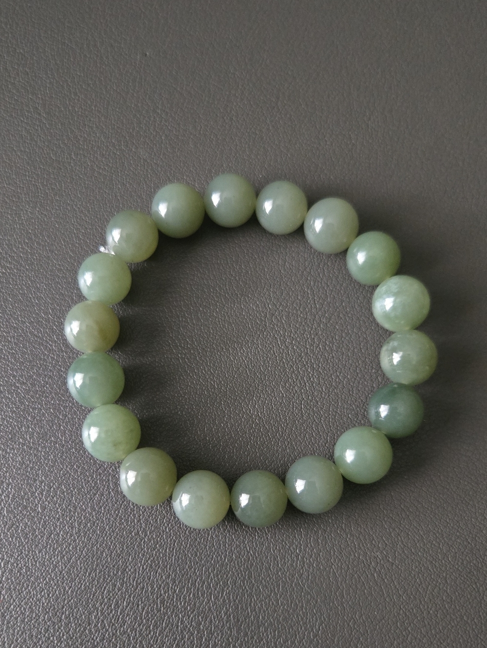 Natural Green Jade Bead Stretch Bracelet - Unbranded